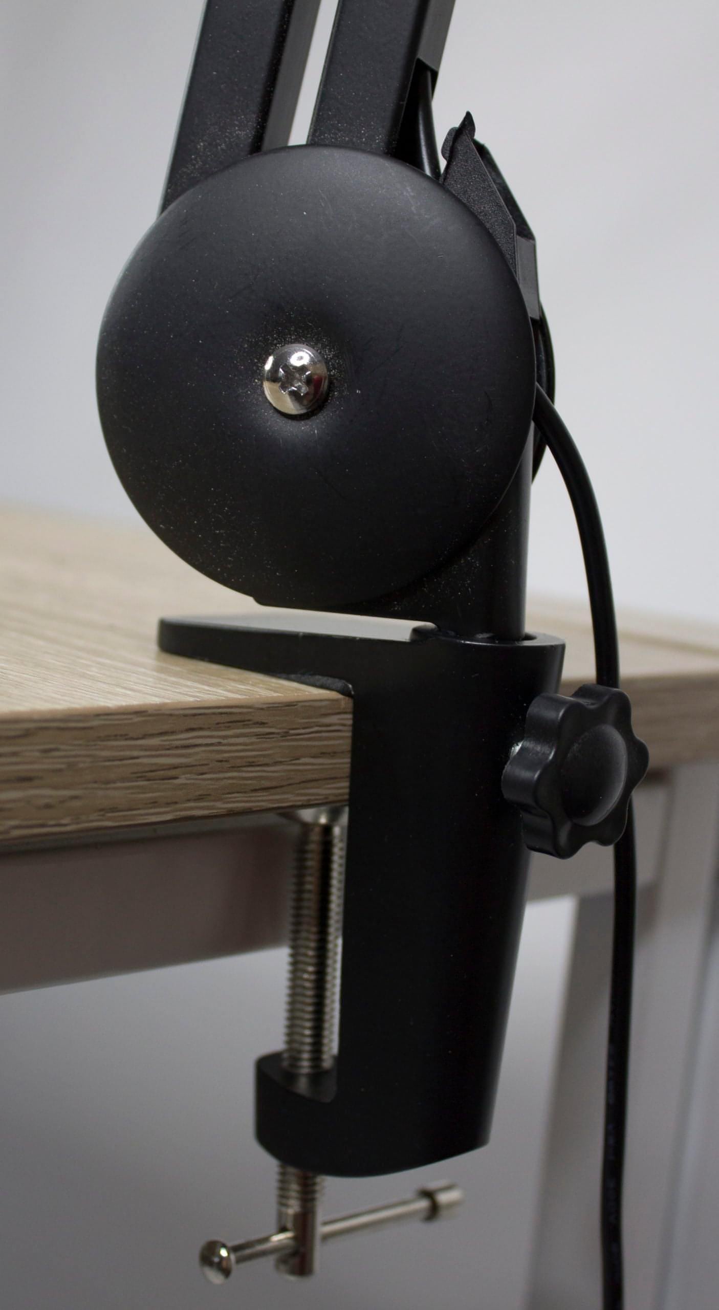 Native Lighting - Black Chameleon Mini USB Lamp (1.75x magnification with dimmable 3 colour temperatures)